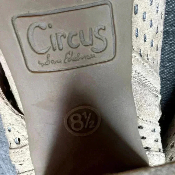 Like New! Circus by Sam Edelman Open Toe Block Heel Booties, Tan, Size 8.5 - Picture 9 of 9